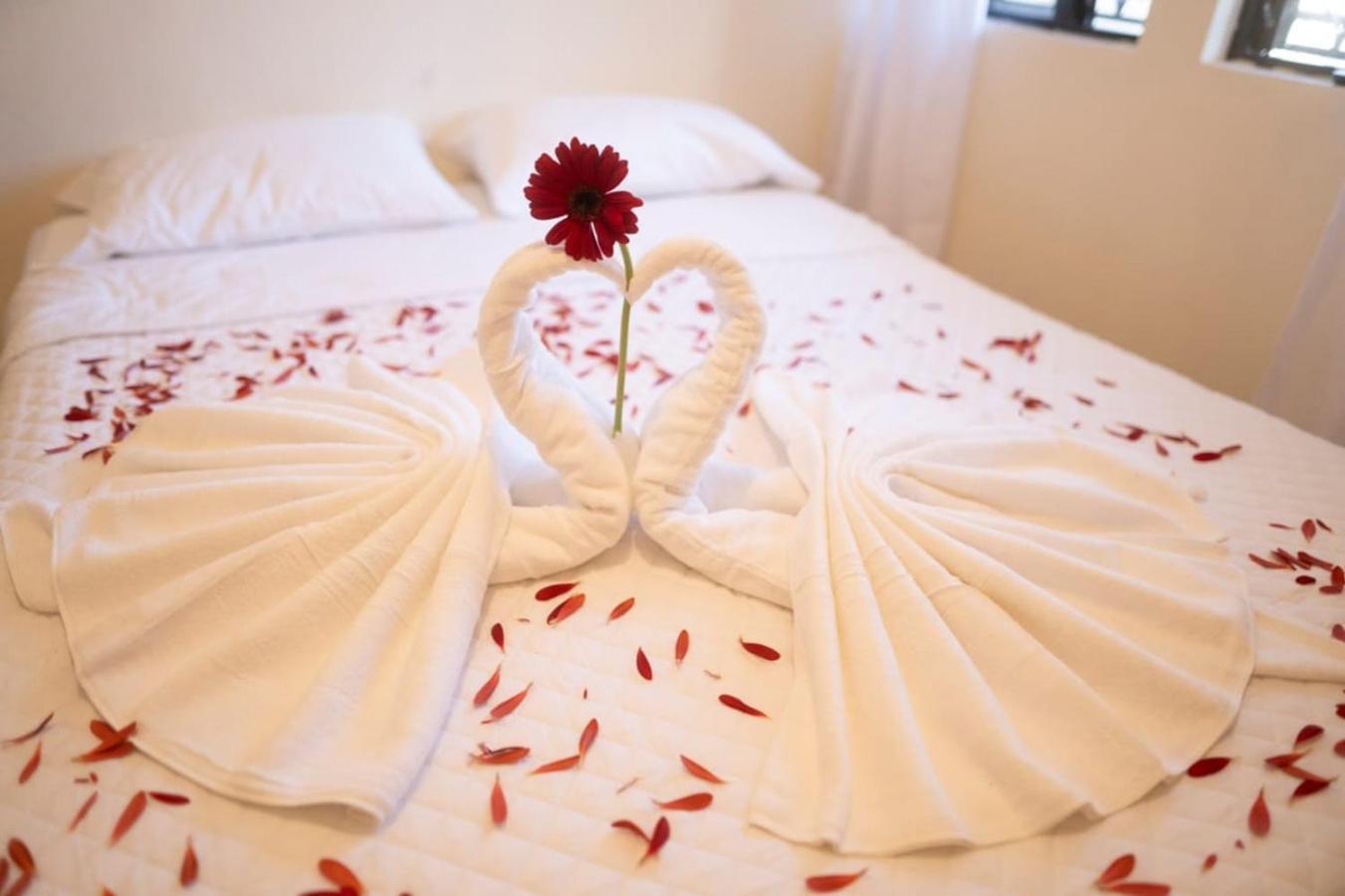 Hotel Los Manantiales Panajachel Εξωτερικό φωτογραφία