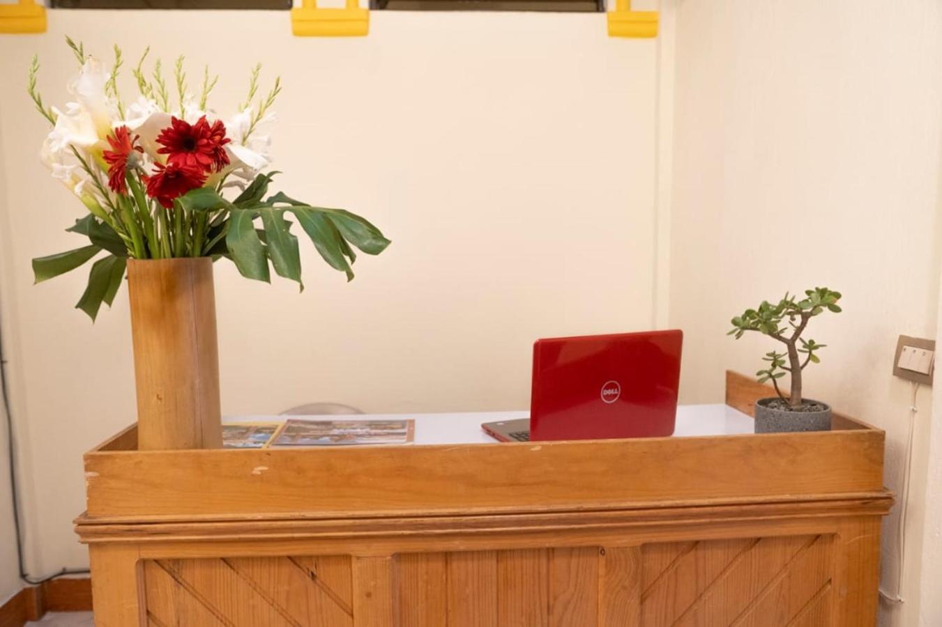 Hotel Los Manantiales Panajachel Εξωτερικό φωτογραφία
